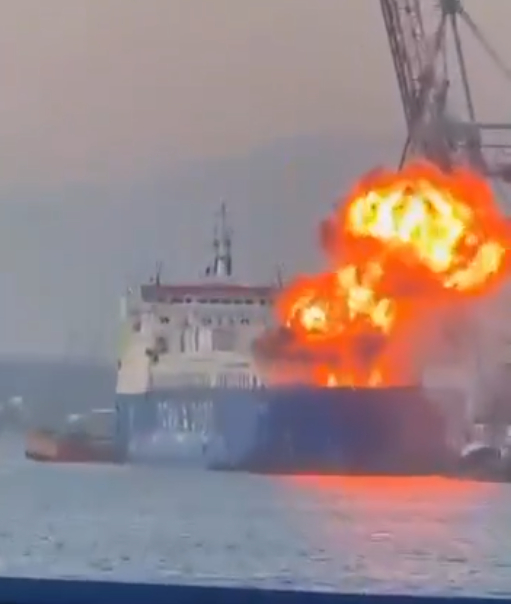 karasu-dan-giden-gemiye-saldirinin-goruntusu-ortaya-ciktiszyvq2pqyu