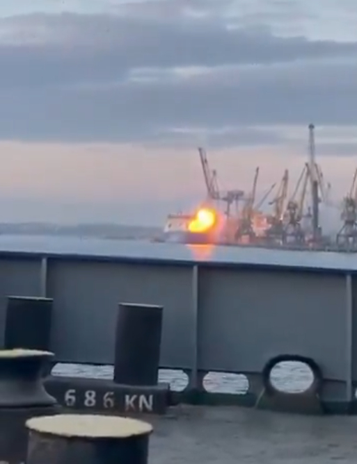 karasu-dan-giden-gemiye-saldirinin-goruntusu-ortaya-ciktiszyvq2pqyu