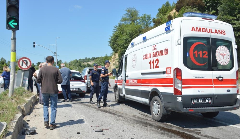 karasu-yolunda-cip-ile-otomobil-carpisti-6-yaralizdz2blztej