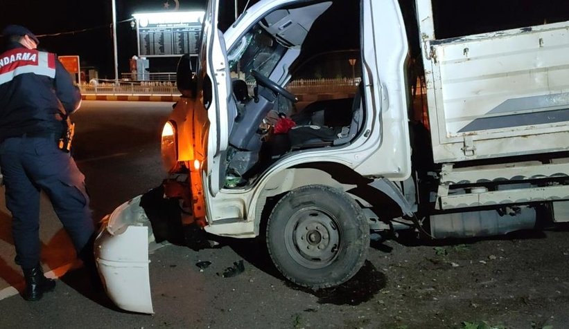 Karasu yolunda kaza: 3 yaralı