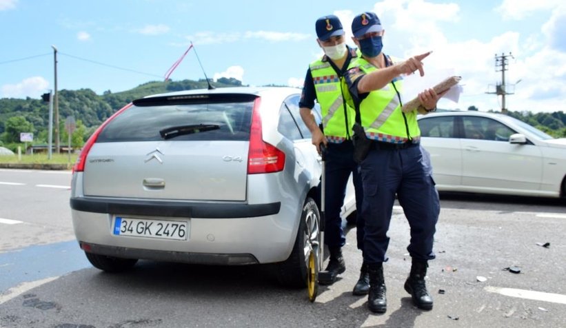 Karasu yolunda kaza: 3 yaralı