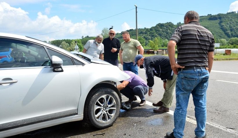Karasu yolunda kaza: 3 yaralı