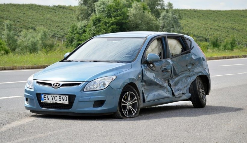 Karasu yolunda kaza: 3 yaralı