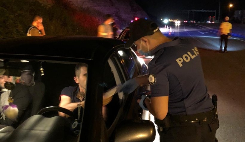 Karasu’da 8 ayrı noktada 70 polis ile denetim