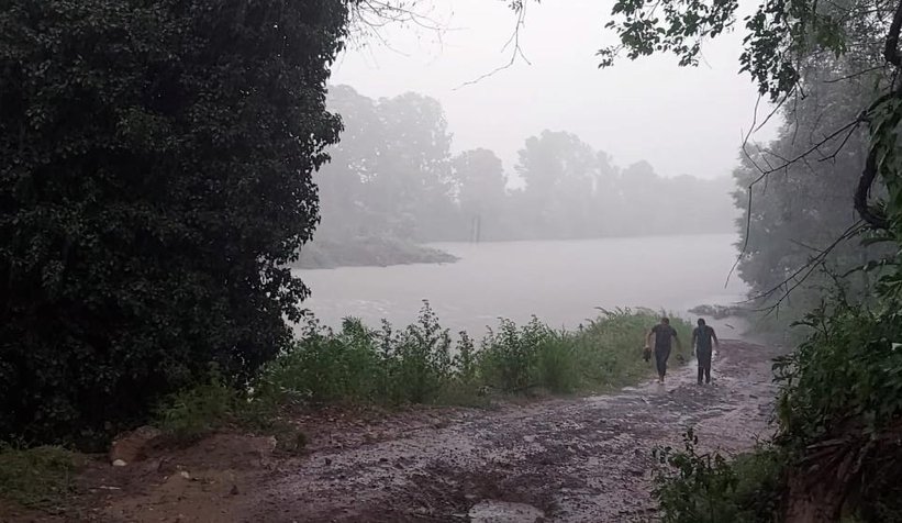 Karasulu genç nehirde kayboldu