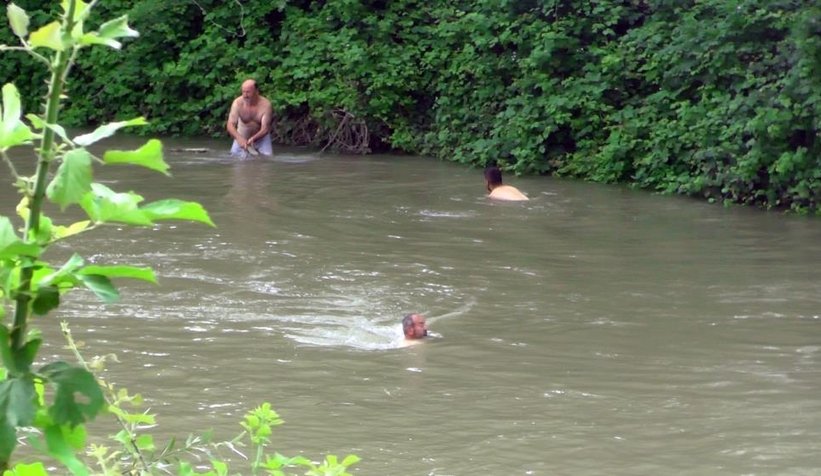 Karasulu genç nehirde kayboldu