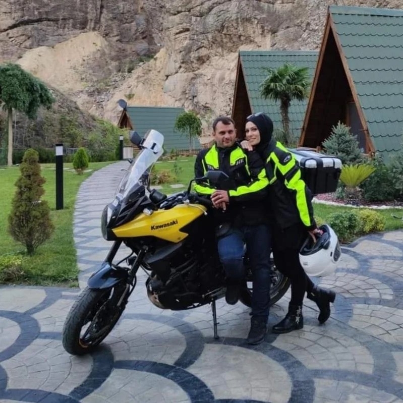 Karasulu muhtarın yeğenleri karı koca feci kazada öldü