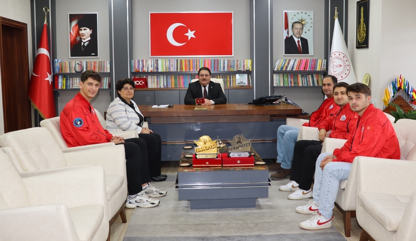 Karasulu öğrencilerden Teknofest’te büyük başarı