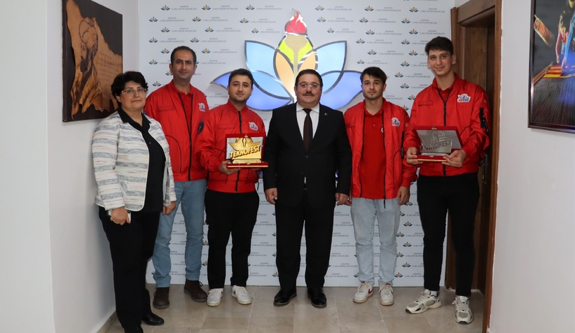 Karasulu öğrencilerden Teknofest’te büyük başarı