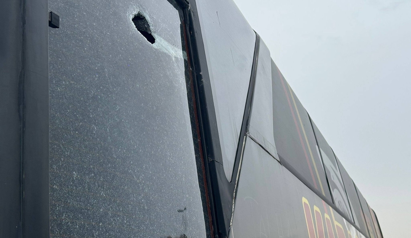 karasuspor-otobusune-tasli-saldiriuxzlk21gmm