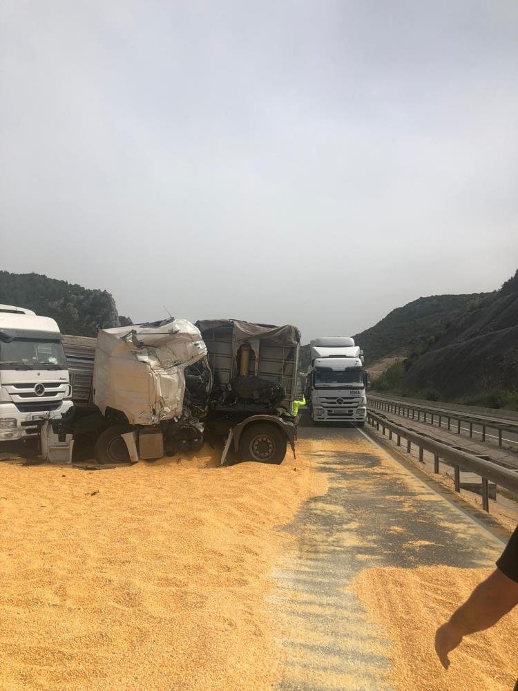 Karayolu savaş alanına döndü