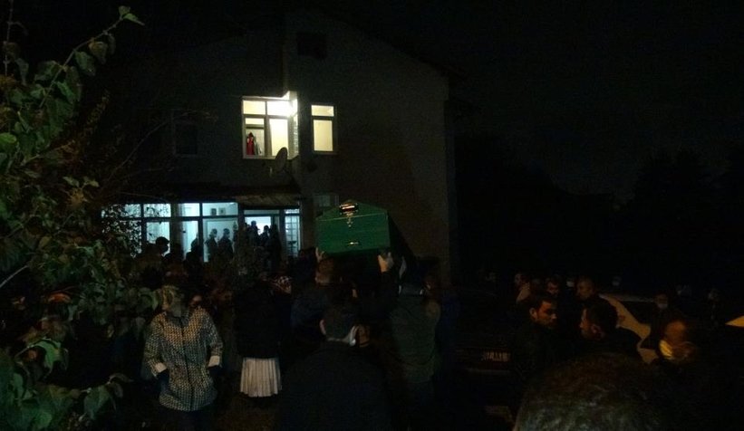 Kardeşinin cesedini buldu