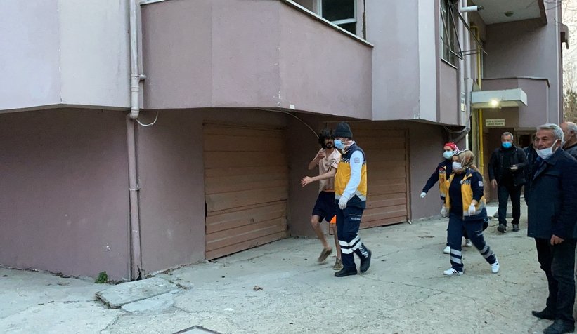 Kardeşler birbirlerini bıçakladı