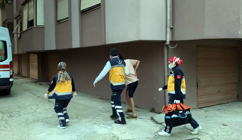 Kardeşler birbirlerini bıçakladı