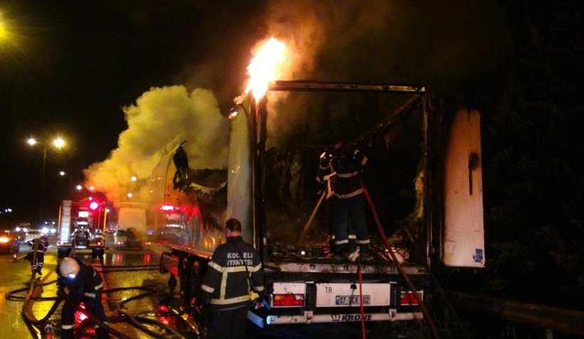 Kargolar alev alev yandı