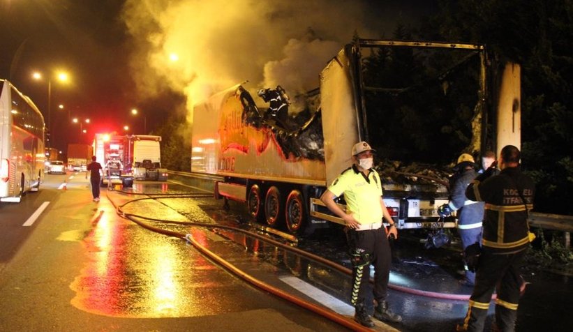 Kargolar alev alev yandı