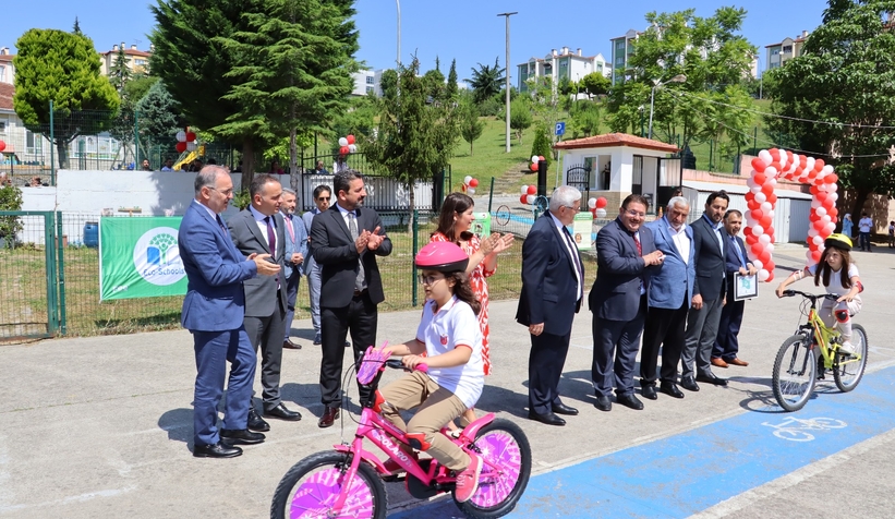 karneler-alindi-yaz-tatili-basladicmexzuq3md