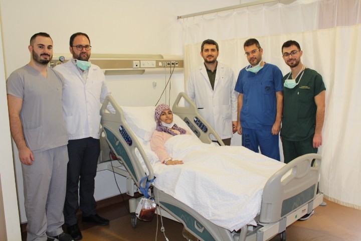 Karnındaki dev tümör ameliyatla alındı