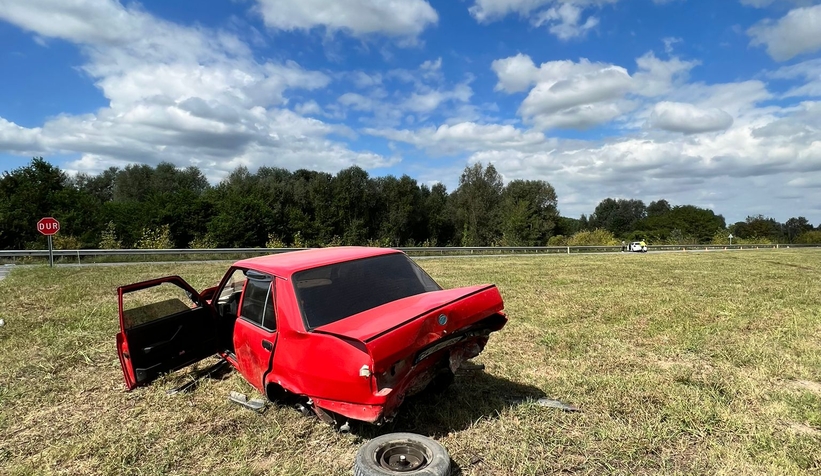 Karşı Yöne Geçti