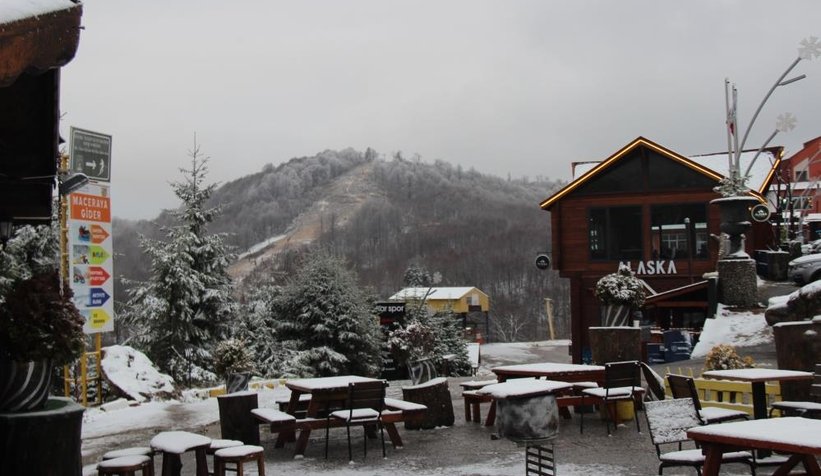 Kartepe beyaza büründü