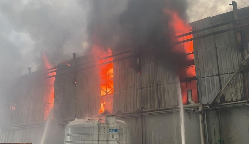 Kartepe'de büyük fabrika yangını