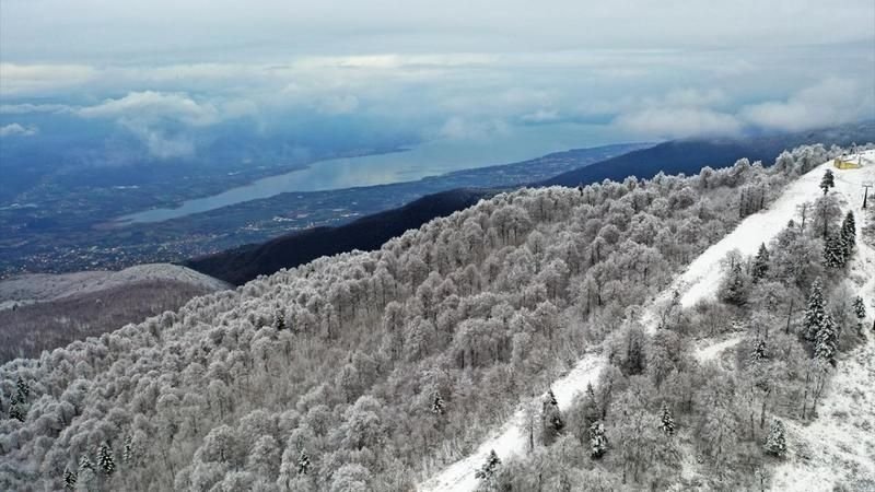 Kartepe'de kar kalınlığı 20 santimetreye ulaştı