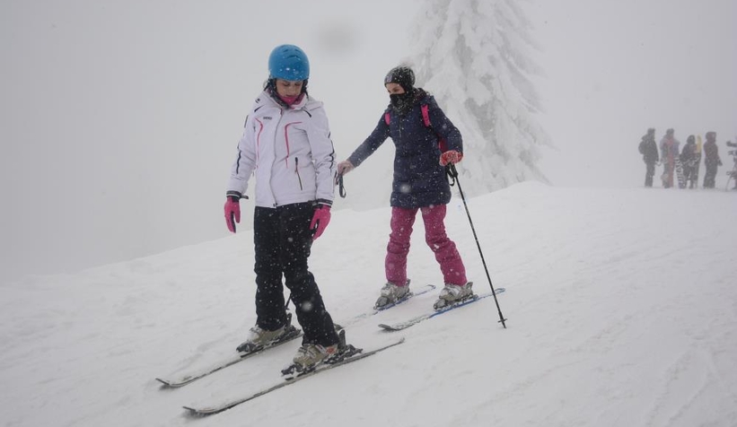 Kartepe'de kar kalınlığı 3 metreye yaklaştı