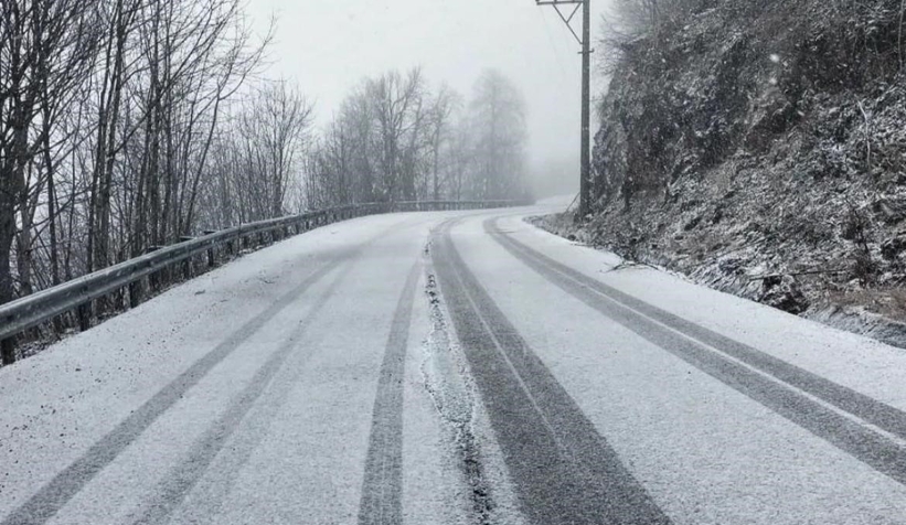 Kartepe'de yılın ilk kar yağışı başladı