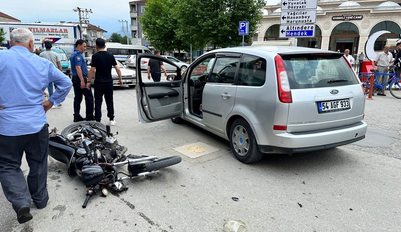 Kasksız sürücü bayram günü ölümden döndü