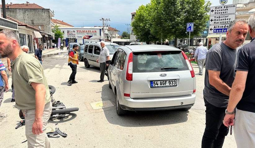 Kasksız sürücü bayram günü ölümden döndü