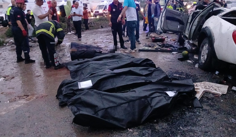 Katliam gibi kaza: 10 ölü, 30'dan fazla yaralı var