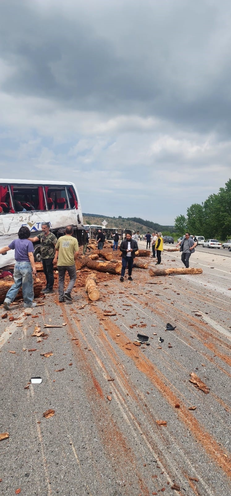 katliam-gibi-kaza-7-oluu0p6q2q4mx
