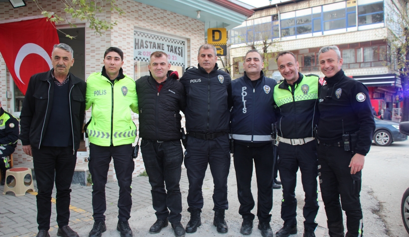 kavga-ihbarina-giden-polislere-surpriz-kutlamat3a5v3p0te