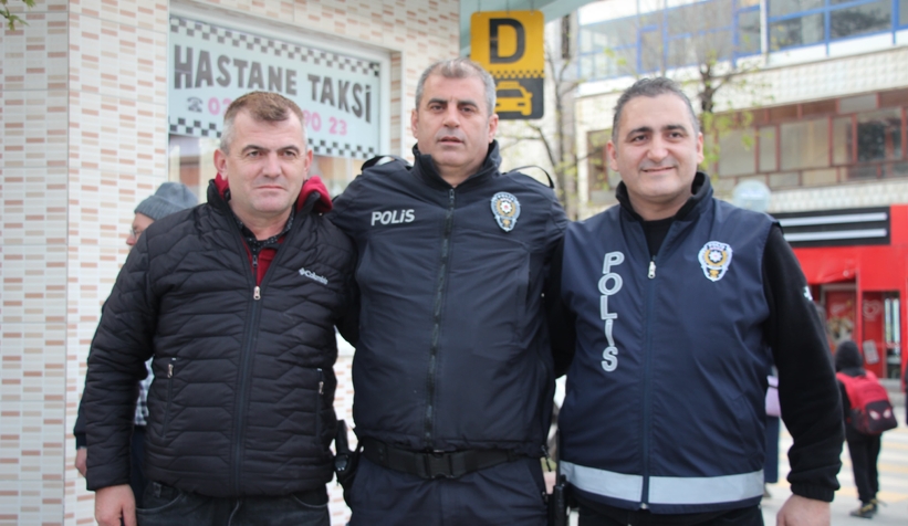 kavga-ihbarina-giden-polislere-surpriz-kutlamat3a5v3p0te