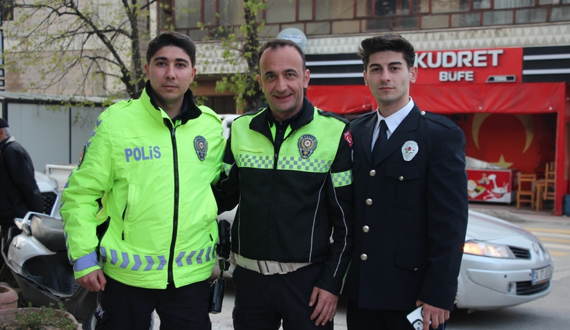 kavga-ihbarina-giden-polislere-surpriz-kutlamat3a5v3p0te
