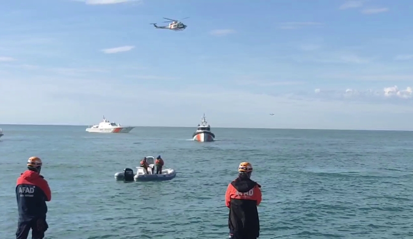 Kayıp 11 mürettebatı arama çalışmaları sürüyor