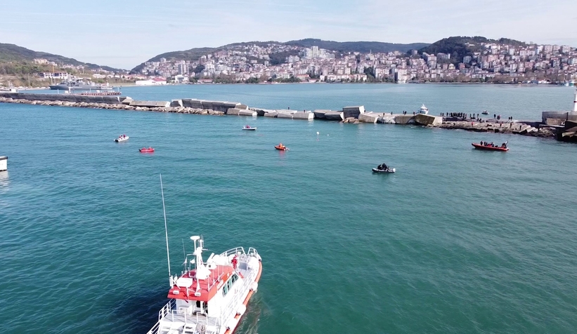 Kayıp 11 mürettebatı arama çalışmaları sürüyor