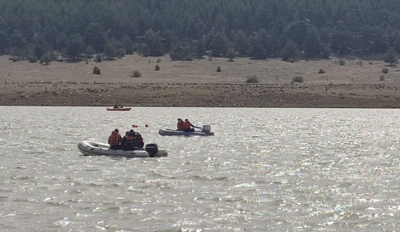 Kayıp balıkçıyı arama çalışması sürüyor