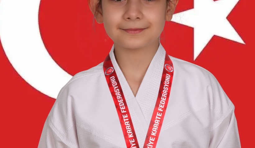 Kaymakam Güney şampiyonları ödüllendirdi