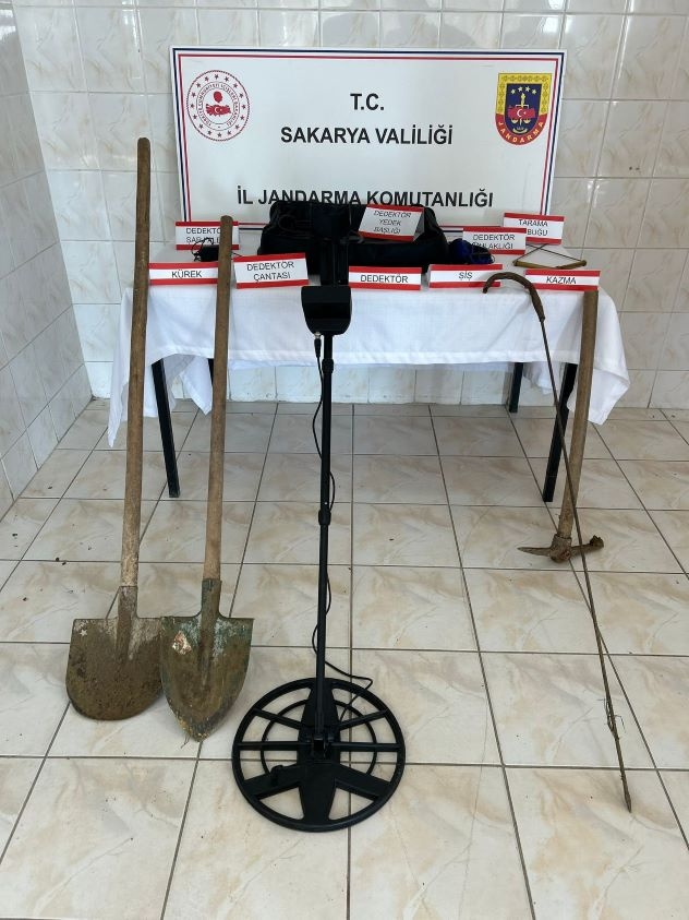 kaynarca-da-5-kisi-define-ararken-yakalandieddys0riy2