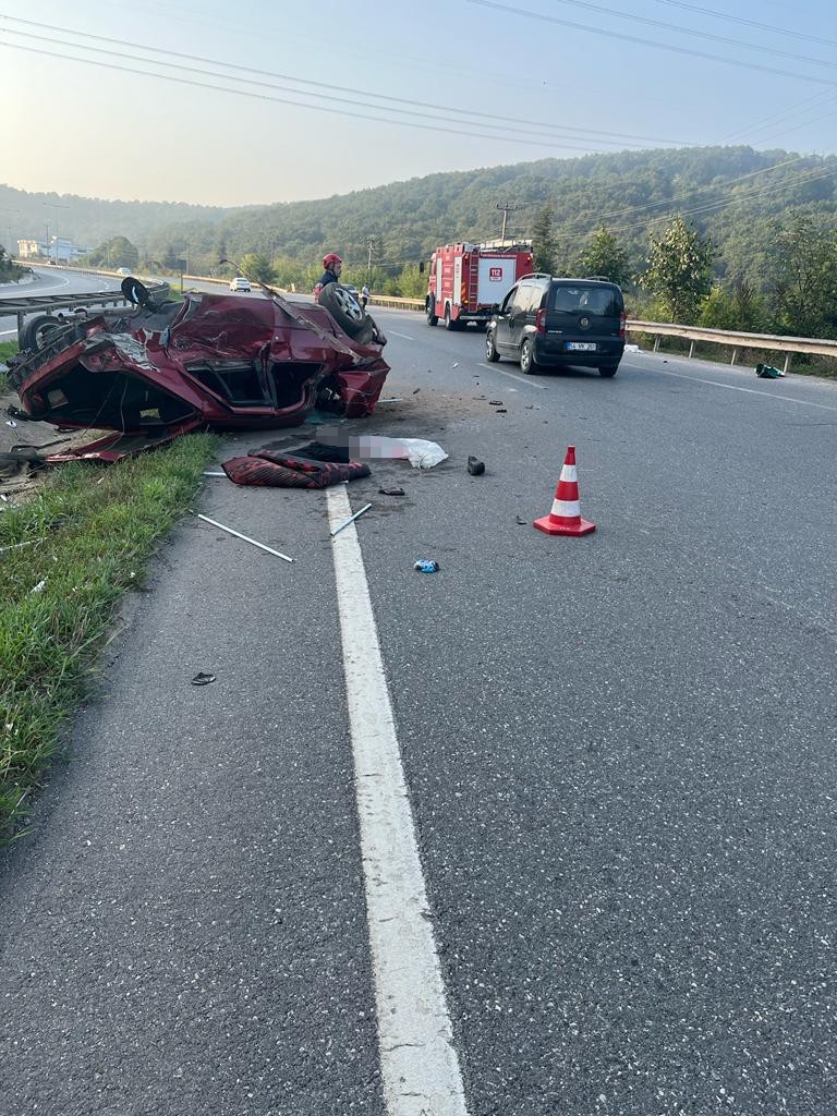 kaynarca-yolunda-feci-kaza-3-yaralichzdq3necz