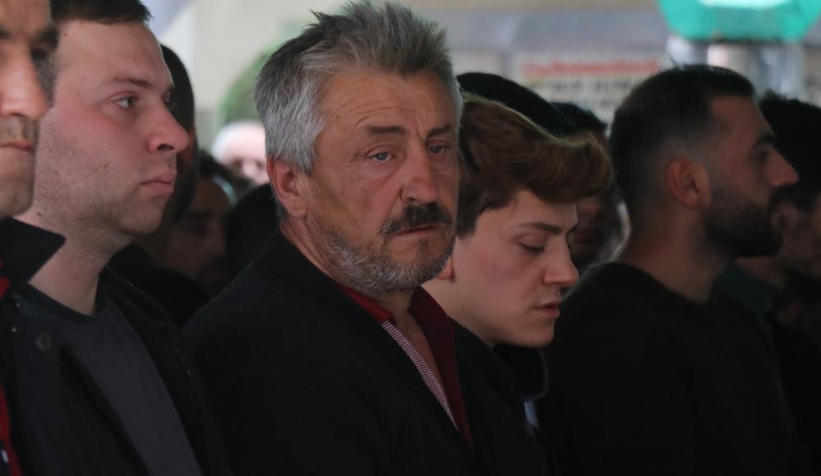 kaza-kurbani-zumrut-e-son-gorevuliwue9zck