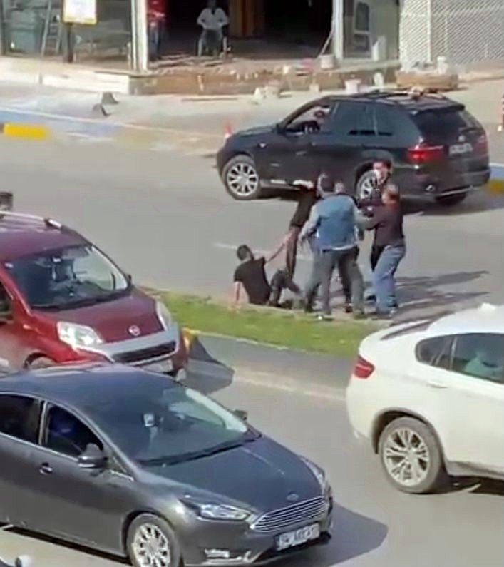 kaza-sonrasi-cadde-boks-ringine-donduzm9yyvjqvl