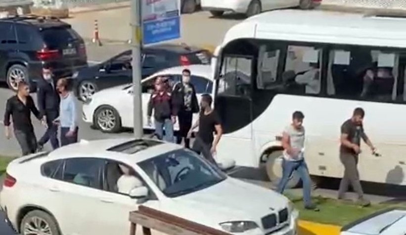 kaza-sonrasi-cadde-boks-ringine-donduzm9yyvjqvl