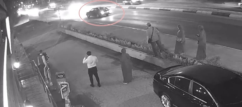 Kaza yaptı bir şey olmamış gibi yoluna devam etti