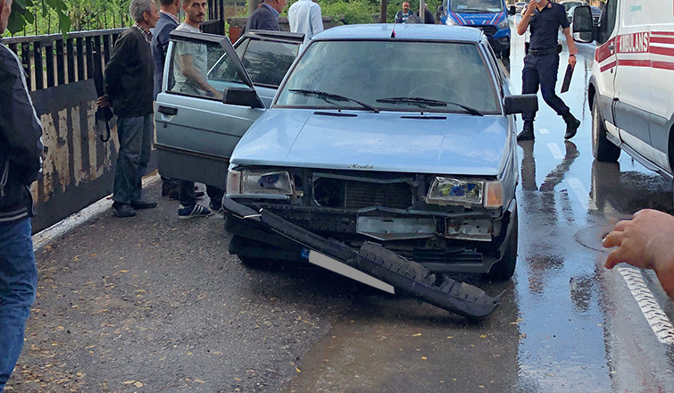 kaza-yapti-saglik-ekibine-zorluk-cikardiq3pyeelatu