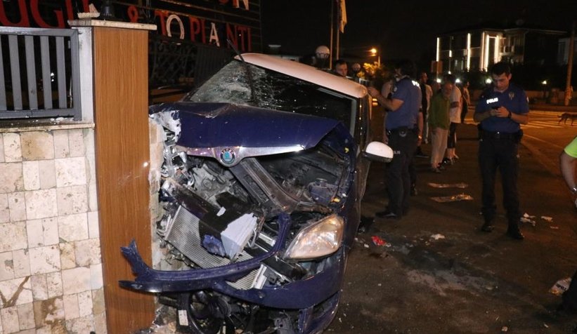 Kazada ağır yaralanan kadın yaşam savaşını kaybetti