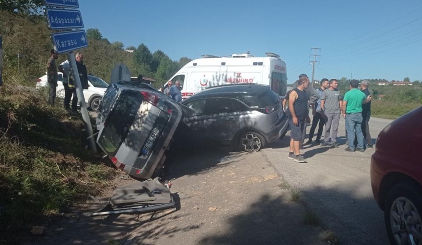 Kazada araçlar birbirinin üstüne çıktı