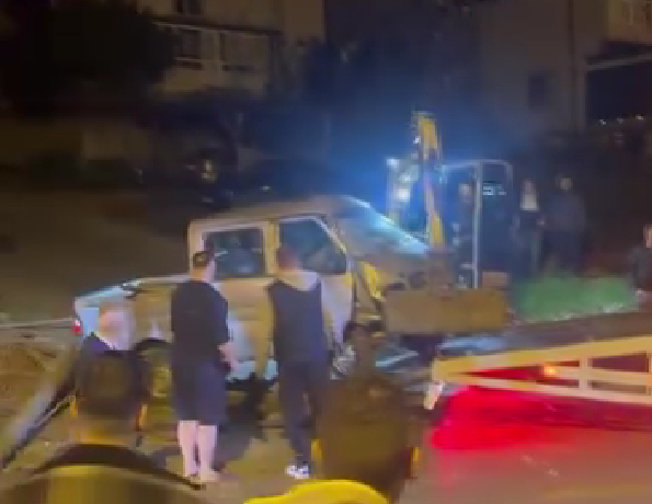 kazada-elektrik-diregi-yikildi-1-yaralioe82sdfxa1