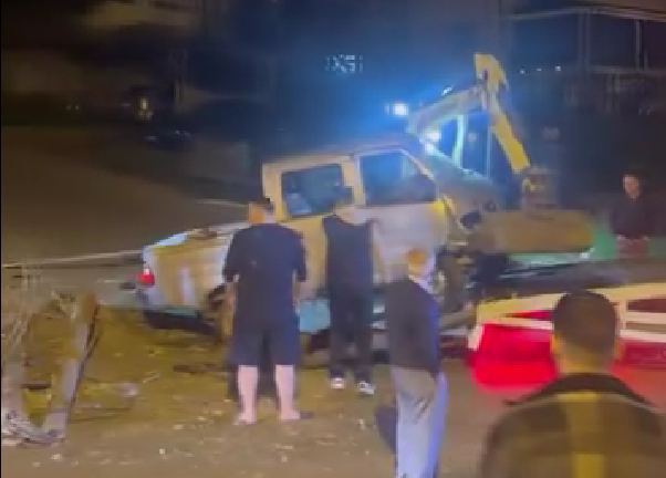 kazada-elektrik-diregi-yikildi-1-yaralioe82sdfxa1